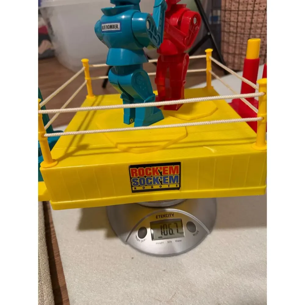 Rock'em Sock'em Robots Mattel Boxing Ring Game Red Rocker Blue Bomber